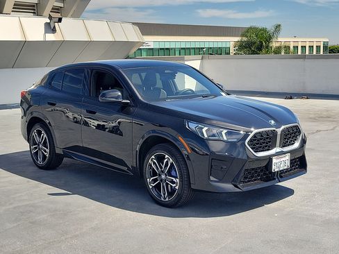 Used 2026 BMW X2 xDrive28i w/ Technology Package AWD/4WD image 4