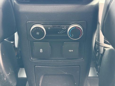 Used 2023 Ford Explorer XLT w/ Equipment Group 202A AWD/4WD image 15
