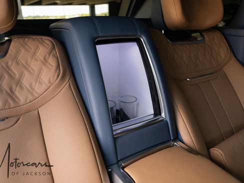 Used 2023 Land Rover Range Rover SV image 22