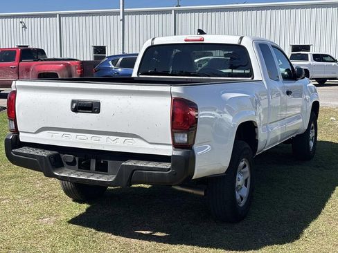 Used 2021 Toyota Tacoma SR image 5