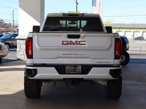 Used 2022 GMC Sierra 2500 Denali image 4