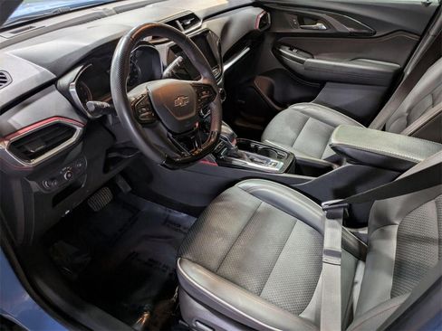 Used 2023 Chevrolet TrailBlazer RS w/ Sun and Liftgate Package image 11