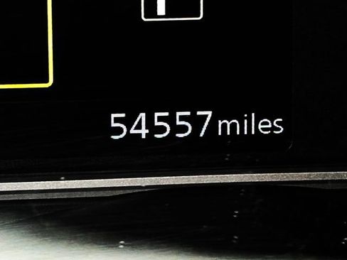 Used 2018 Nissan Kicks SR image 19