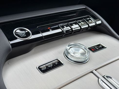 New 2026 Lincoln Navigator L Premier AWD/4WD image 29