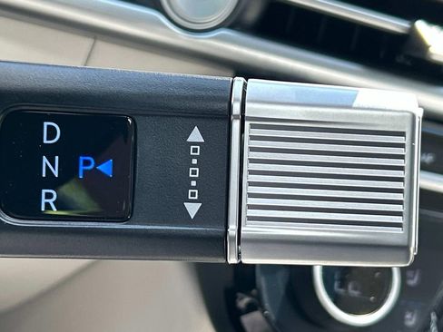 New 2025 Hyundai Tucson Limited image 35