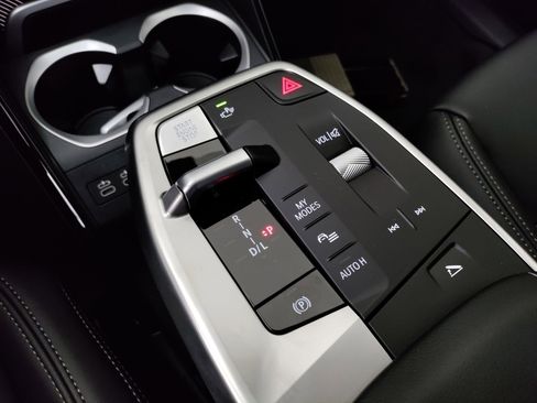 Used 2026 BMW X1 xDrive28i w/ Technology Package image 23