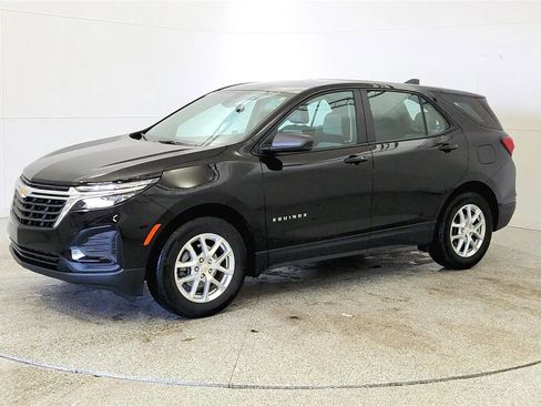 Used 2023 Chevrolet Equinox LS w/ Driver Confidence II Package image 3