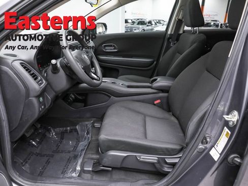 Used 2017 Honda HR-V EX image 14