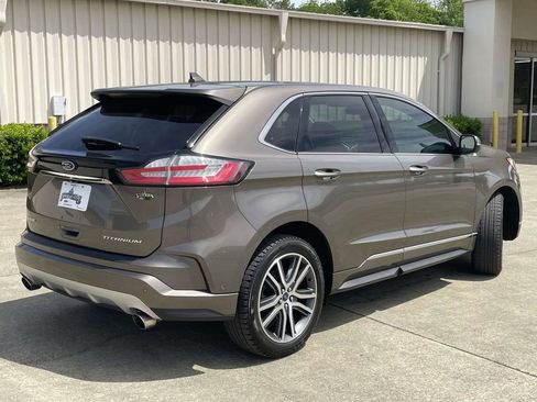 Used 2019 Ford Edge Titanium w/ Equipment Group 301A image 3