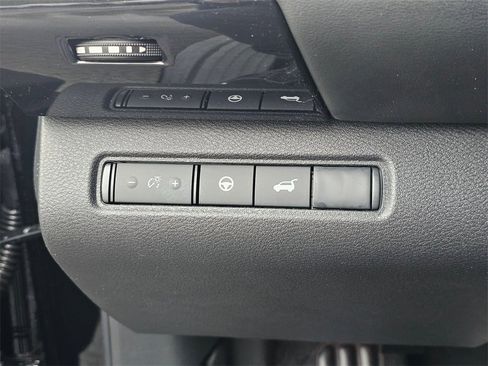 New 2026 Nissan Pathfinder SV image 34