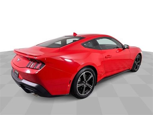 Used 2024 Ford Mustang Premium image 8