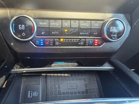 Used 2021 Ford Expedition XLT image 25