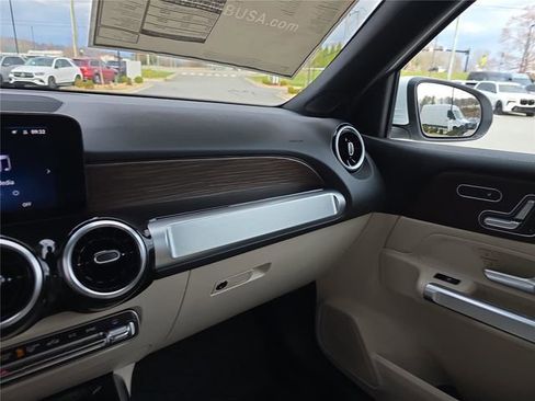 New 2026 Mercedes-Benz GLB 250 4MATIC image 26