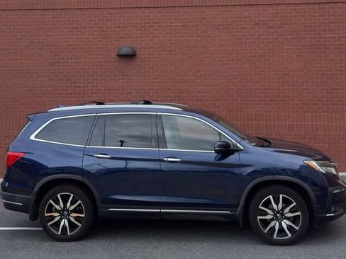 Used 2019 Honda Pilot Touring image 2