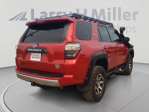 Used 2021 Toyota 4Runner TRD Off-Road Premium w/ Moonroof Package AWD/4WD image 5