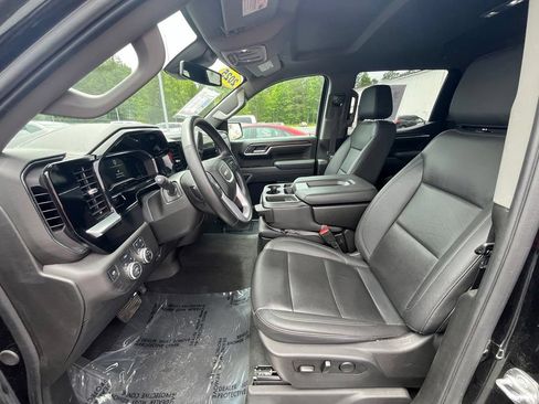 Used 2025 GMC Sierra 1500 SLT AWD/4WD image 14