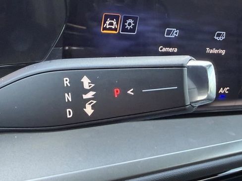 New 2026 Chevrolet Traverse LT w/ Sun and Wheel Package FWD image 30