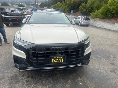 Used 2021 Audi Q8 Premium Plus AWD/4WD image 2