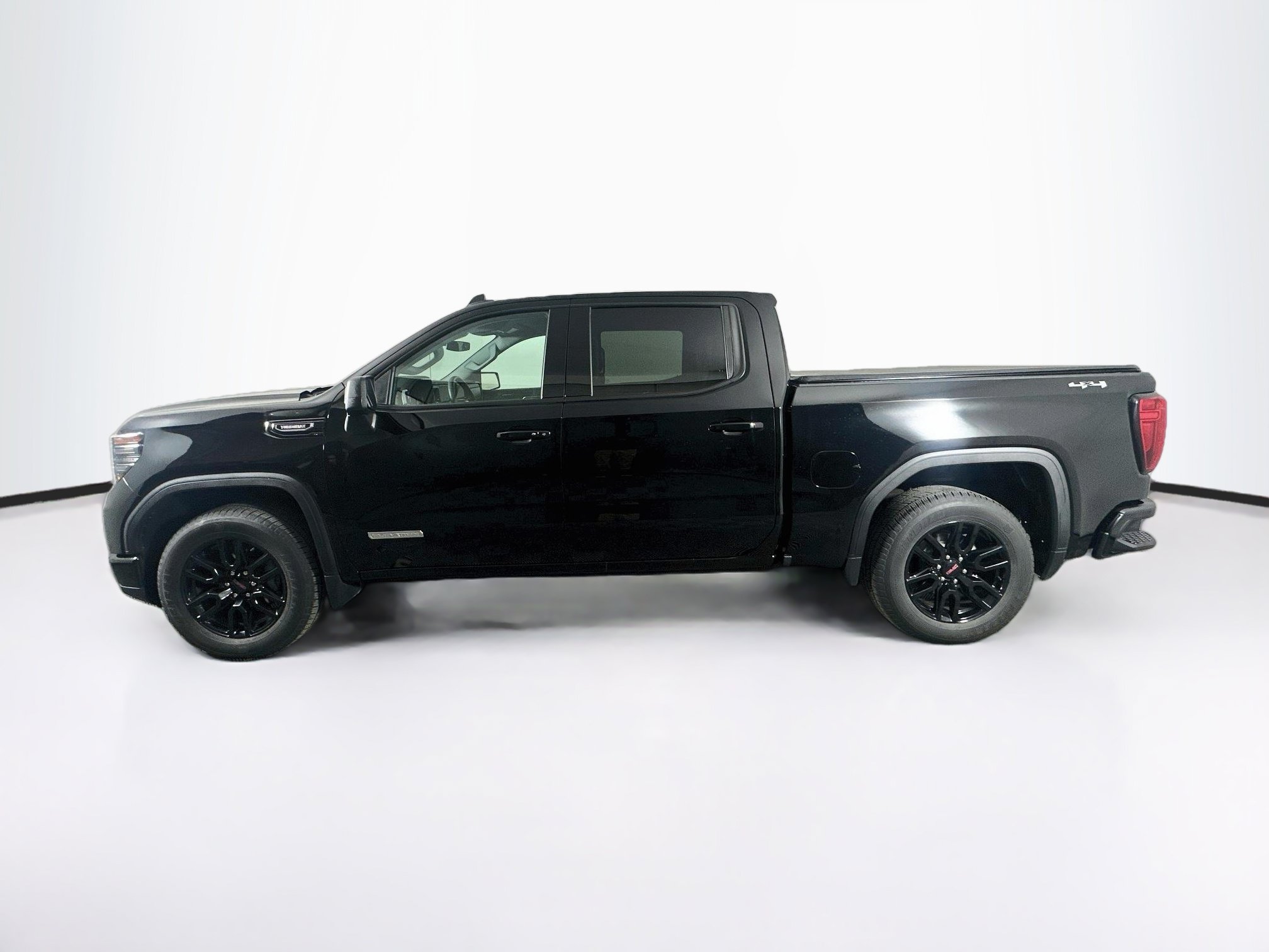Used 2024 GMC Sierra 1500 Elevation AWD/4WD image 4