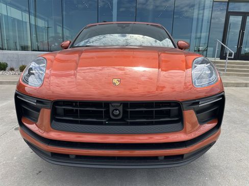 New 2025 Porsche Macan image 10