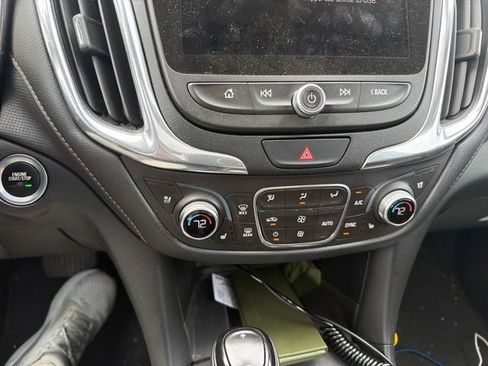 Certified 2018 Chevrolet Equinox Premier AWD/4WD image 11
