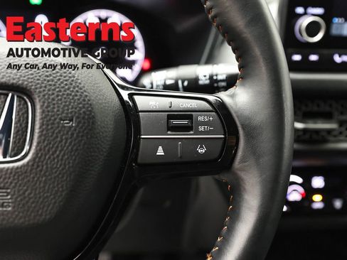 Used 2025 Honda HR-V Sport image 16