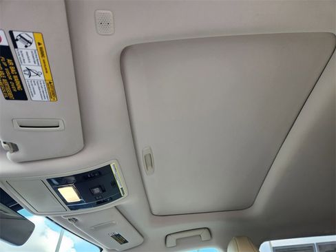 Used 2022 Lexus RX 350L FWD w/ Premium Package image 26