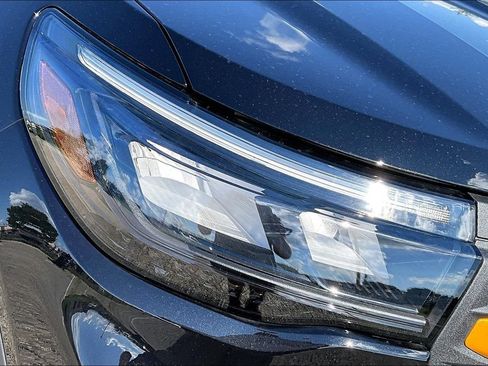 New 2026 Ford Explorer Tremor w/ Tremor Ultimate Package AWD/4WD image 34