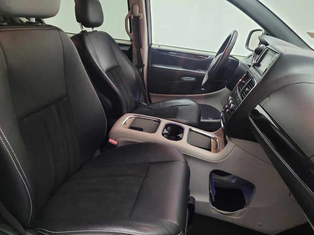 Used 2019 Dodge Grand Caravan SXT FWD image 21
