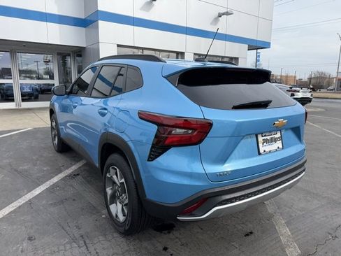 Certified 2026 Chevrolet Trax LT w/ Sunroof Package image 11