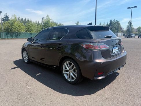 Used 2016 Lexus CT 200h w/ Navigation Package FWD image 5
