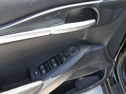 Used 2023 Kia Seltos LX AWD/4WD image 13