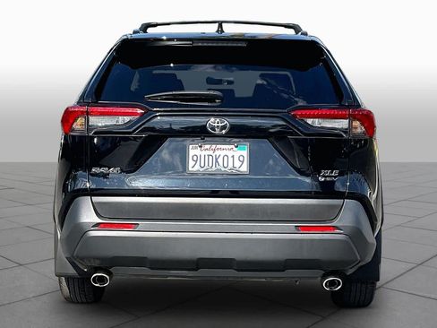 Certified 2025 Toyota RAV4 XLE AWD/4WD image 4