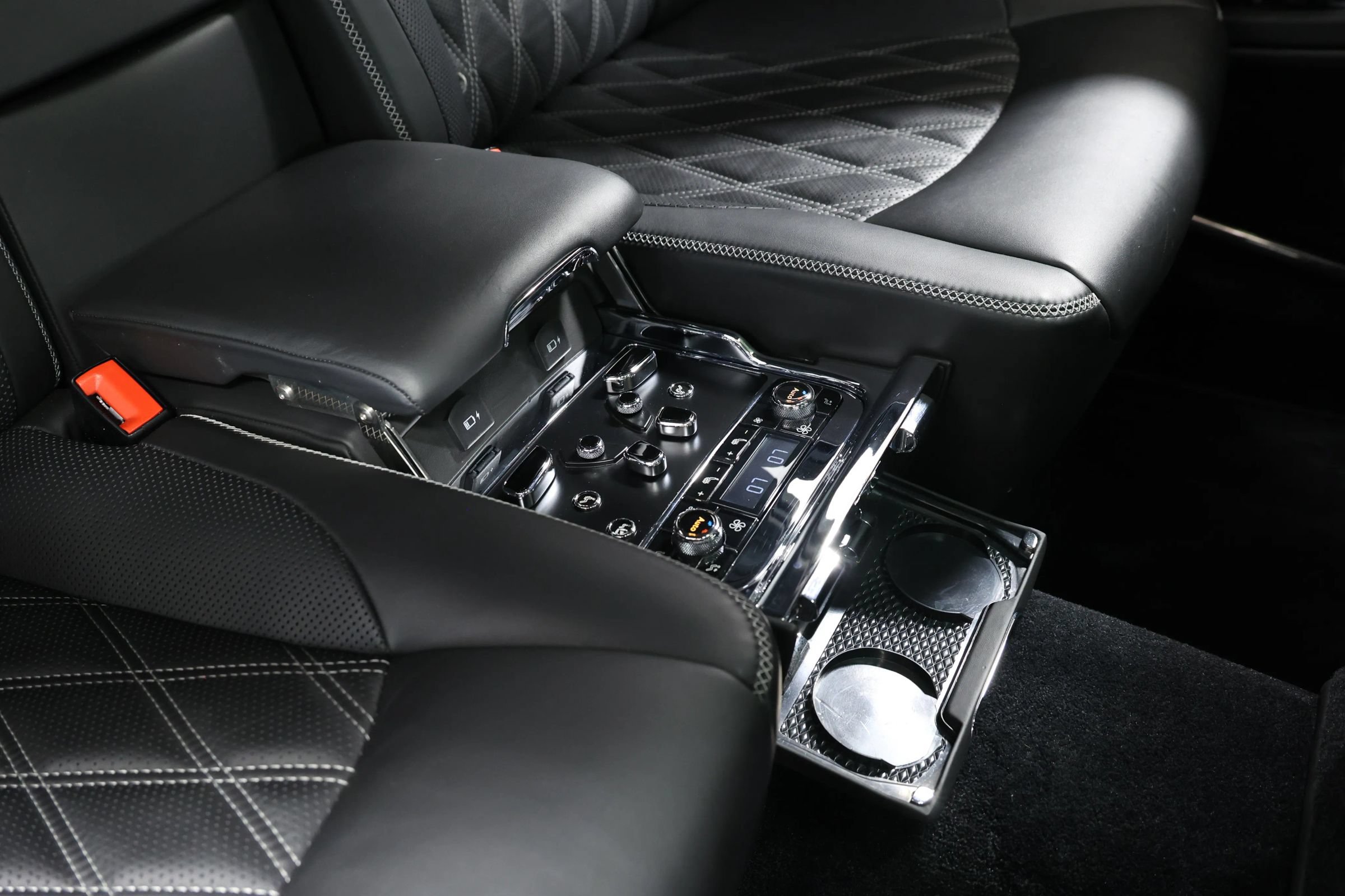 Used 2018 Bentley Mulsanne RWD image 95