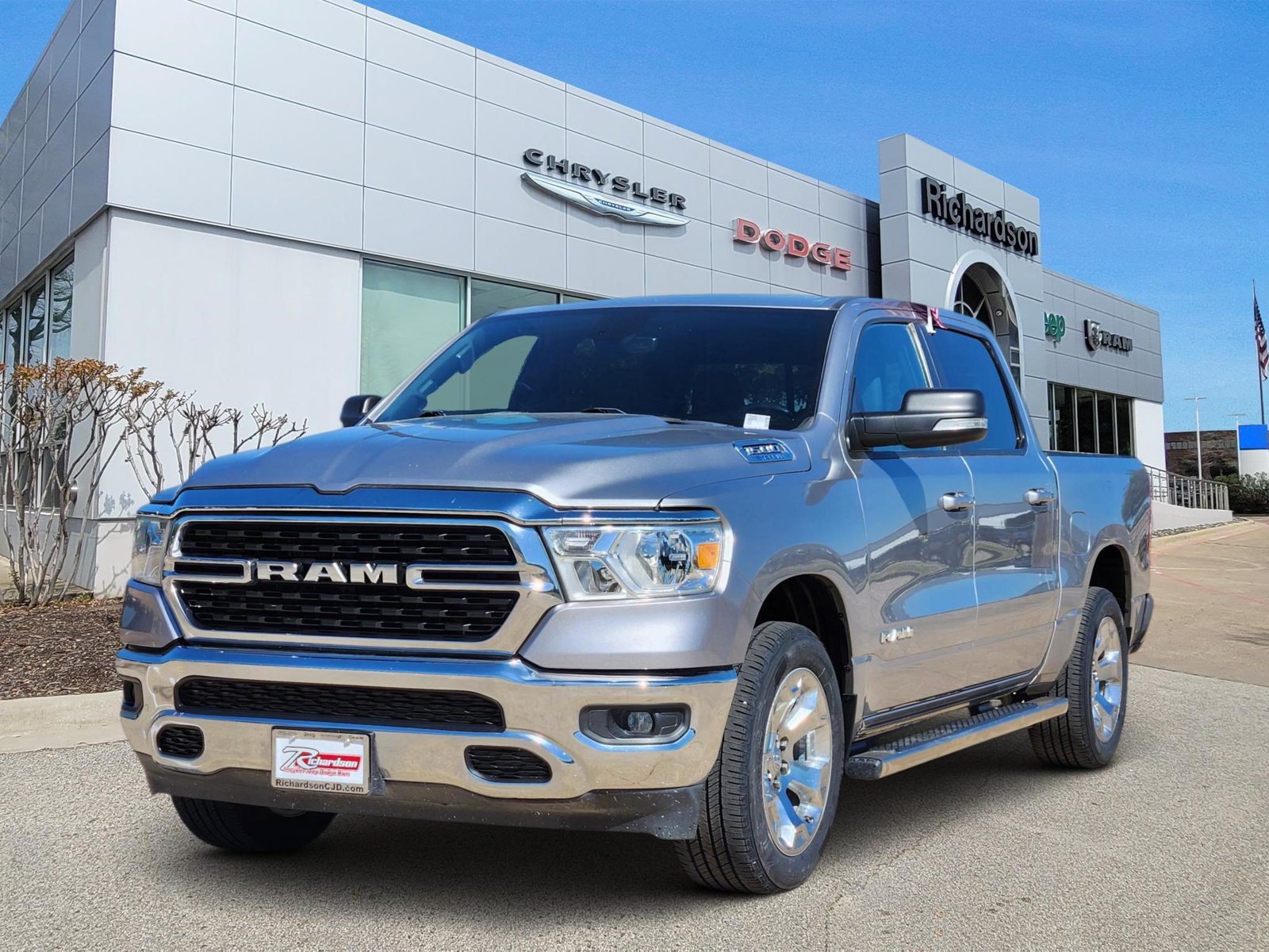 Used 2022 RAM 1500 Lone Star AWD/4WD image 2