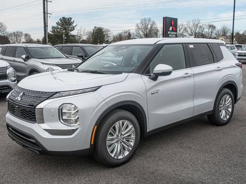 New 2025 Mitsubishi Outlander ES AWD/4WD image 1
