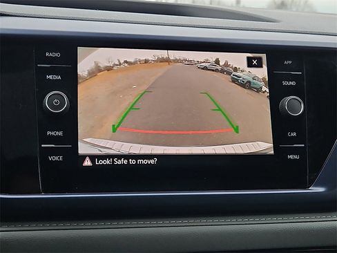 Used 2023 Volkswagen Taos SE image 21