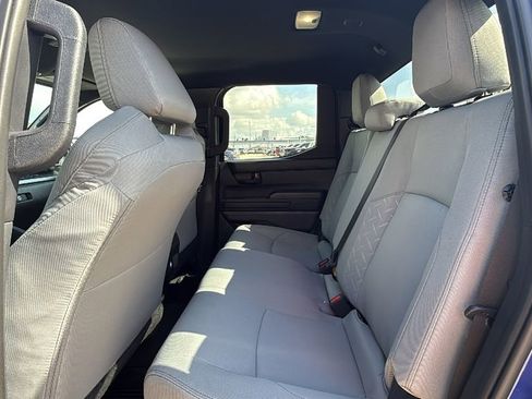 Certified 2025 Toyota Tacoma SR5 AWD/4WD image 15
