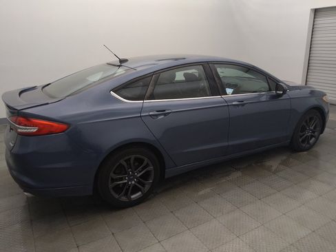 Used 2018 Ford Fusion SE w/ Equipment Group 201A FWD image 10