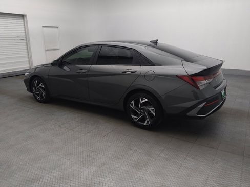 Used 2025 Hyundai Elantra Sport image 3
