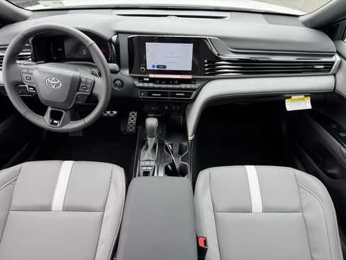 New 2026 Toyota Camry SE FWD image 4