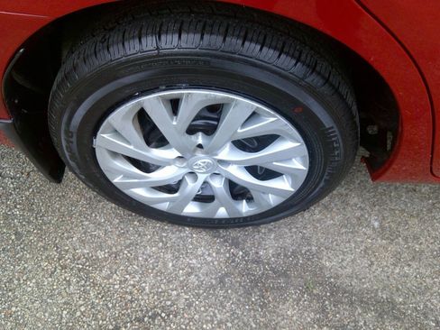 Used 2017 Toyota Corolla LE w/ Carpet Mat Package (TMS) image 22