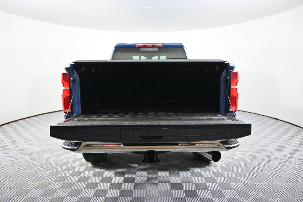 Used 2026 Chevrolet Silverado 3500 LTZ w/ LTZ Premium Package AWD/4WD image 6