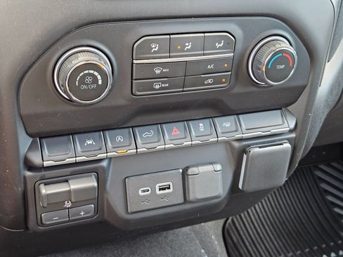 New 2026 Chevrolet Silverado 1500 Custom w/ LPO, Dark Essentials Package RWD image 20