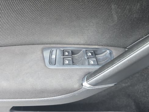 Used 2018 Volkswagen GTI S FWD image 26