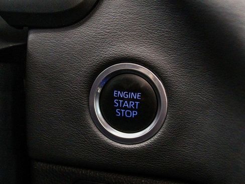 Used 2024 Toyota Tundra Platinum image 29