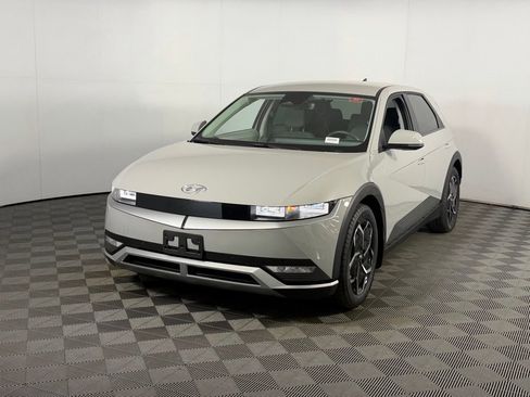 Used 2024 Hyundai Ioniq 5 SEL RWD image 42