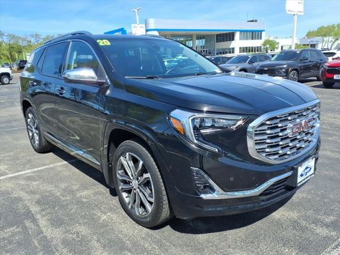 Used 2020 GMC Terrain Denali w/ Denali Premium Package AWD/4WD image 1