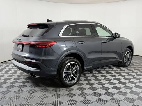 Certified 2025 Audi Q5 Premium w/ Convenience Package image 8