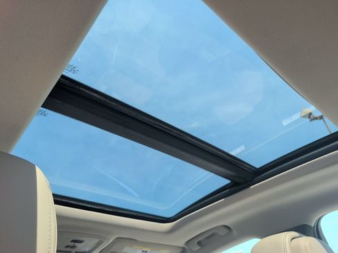 Used 2013 Cadillac XTS Premium AWD/4WD image 21